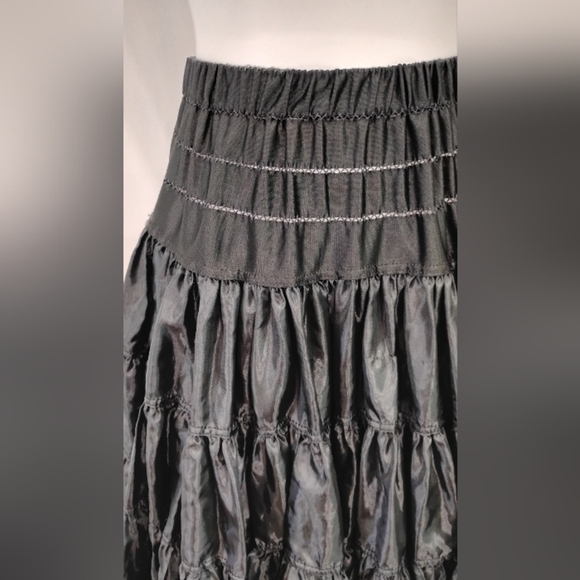 VINTAGE DOUBLE TIERED RUFFLED CRINOLINE - Picture 5 of 8